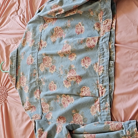 Floral Denim Jacket - Picture 5 of 6